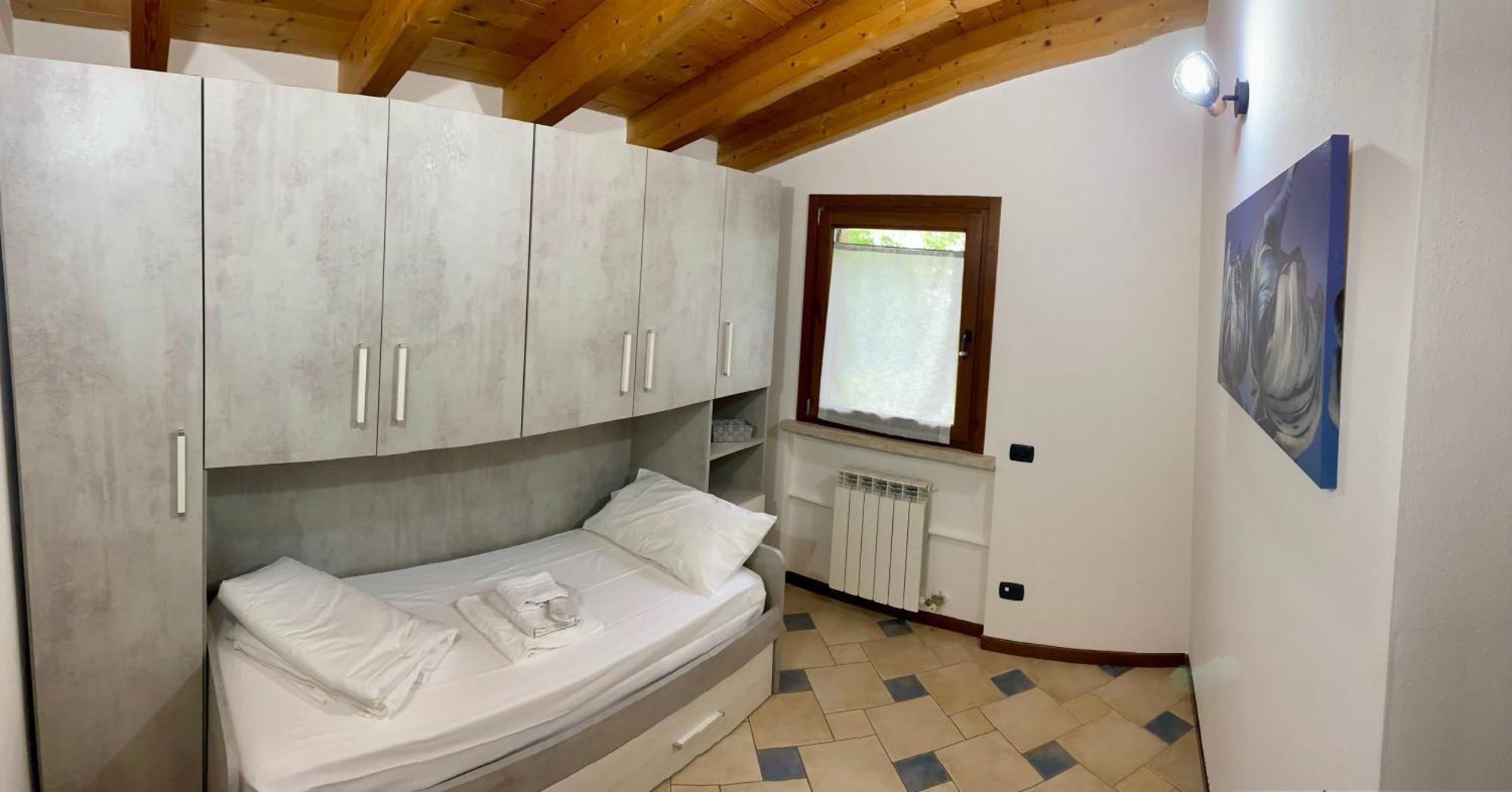 Apartment Enjoy House