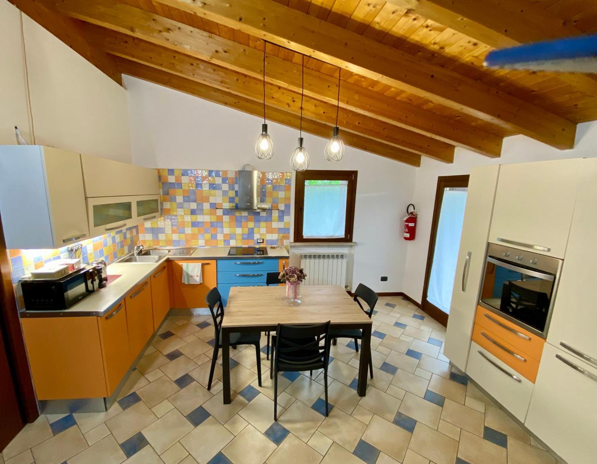 Apartment Enjoy House *